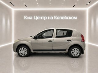 2011 Renault Sandero I, бежевый, 550000 рублей, вид 5