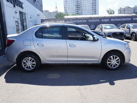 2017 Renault Logan II, серый, 570000 рублей, вид 4