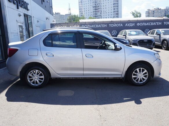 2017 Renault Logan II, серый - вид 3