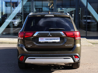 2020 Mitsubishi Outlander III Рестайлинг 3, коричневый, 1907000 рублей, вид 5