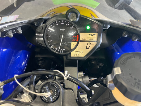 2010 Yamaha YZF-R1, синий, 1030000 рублей, вид 3