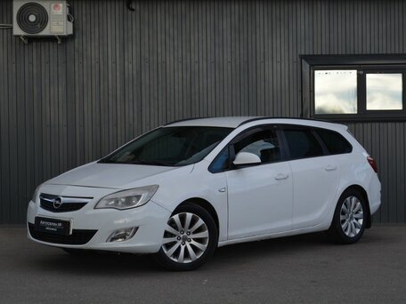 Opel Astra J
