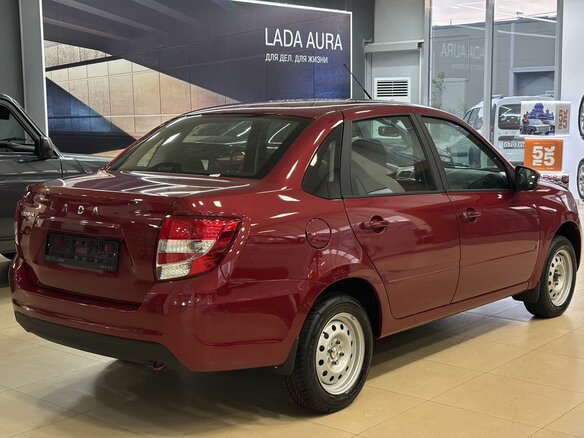 2026 Lada (ВАЗ) Granta I Рестайлинг, красный, 1088000 рублей - вид 4