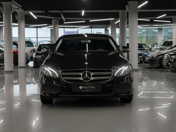 2017 Mercedes-Benz E-Класс 200 V (W213, S213, C238), чёрный, 3300000 рублей - вид 2