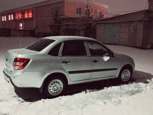 2012 Lada (ВАЗ) Granta I, серебристый, 450000 рублей - вид 5