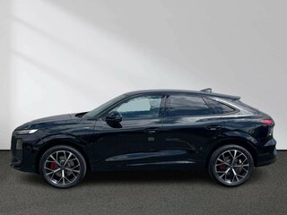 2026 Audi Q3 Sportback e-hybrid III (FJ), чёрный, 6880000 рублей, вид 2