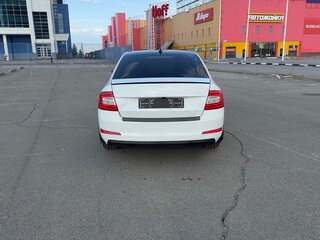 2016 Skoda Octavia III (A7), белый, 2000000 рублей, вид 5