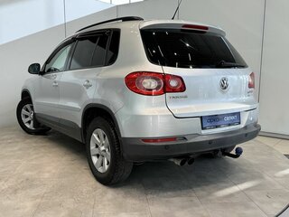 2010 Volkswagen Tiguan I, серебристый, 1060000 рублей, вид 3
