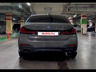 2021 BMW 5 серии 530d xDrive VII (G30/G31/G38) Рестайлинг, серый, 6600000 рублей, вид 4