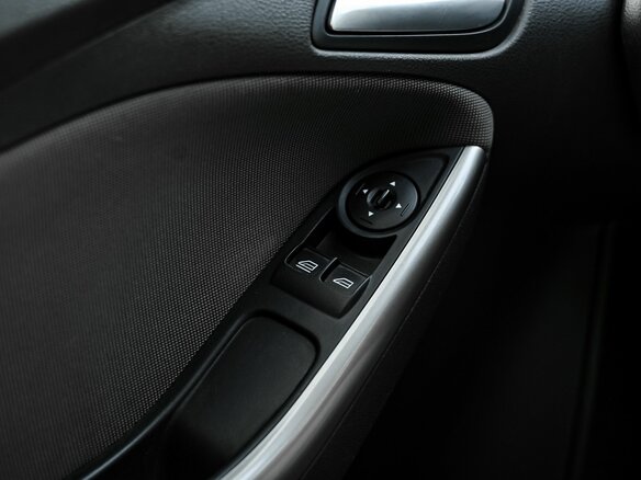 2014 Ford Focus III, красный - вид 8