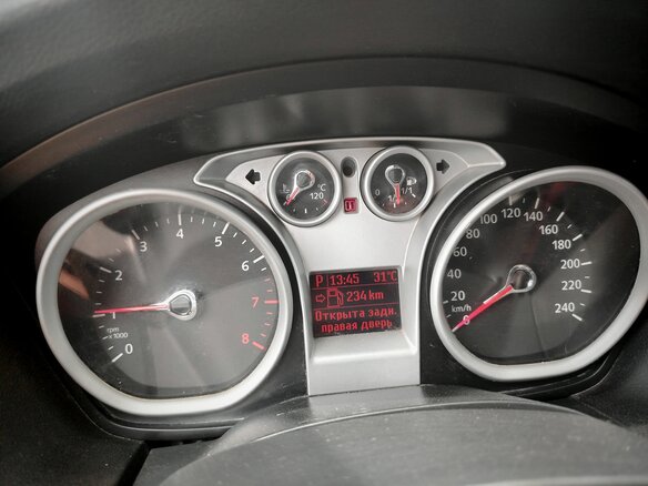 2010 Ford Focus II Рестайлинг, чёрный, 550000 рублей - вид 15