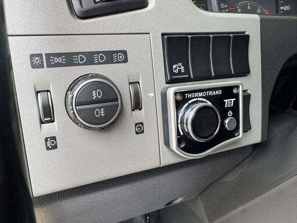 2017 Volvo FM, жёлтый, 5000000 рублей - вид 27
