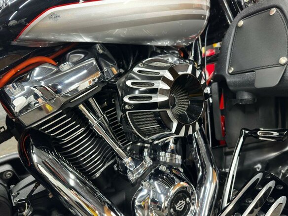 2018 Harley-Davidson Street Glide, серебристый, 1740000 рублей - вид 23