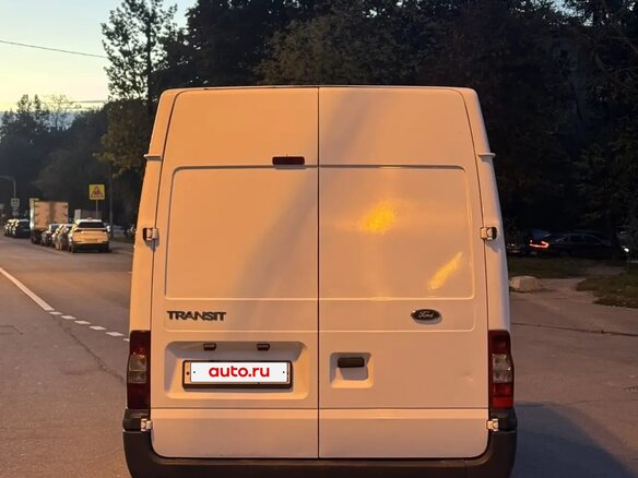2011 Ford Transit, белый - вид 2