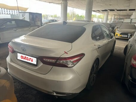 2023 Toyota Camry VIII (XV70) Рестайлинг, белый, 3101560 рублей, вид 4
