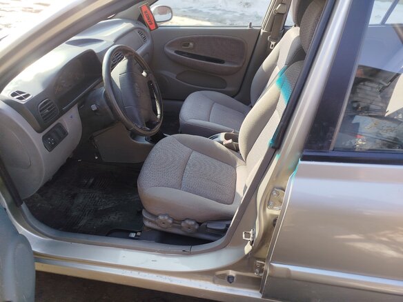 2003 Kia Rio I Рестайлинг, бежевый, 300000 рублей - вид 3