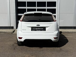 2010 Ford Focus II Рестайлинг, белый, 426000 рублей, вид 4