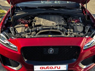 2017 Jaguar F-Pace S I, красный, 3120000 рублей, вид 3