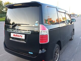 2010 Toyota Noah II (R70), чёрный, 1315000 рублей, вид 3