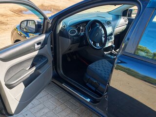 2008 Ford Focus II Рестайлинг, чёрный, 500000 рублей, вид 5