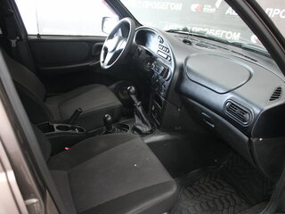 2013 Chevrolet Niva I Рестайлинг, коричневый, 396000 рублей, вид 5