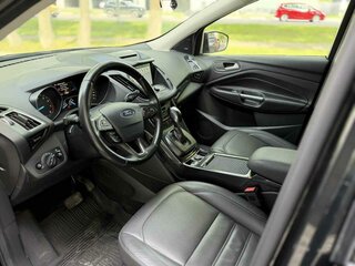 2017 Ford Kuga II Рестайлинг, чёрный, 1600000 рублей, вид 4