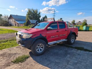 2013 Toyota Hilux Arctic Trucks AT35 VII Рестайлинг, красный, 1800000 рублей, вид 4
