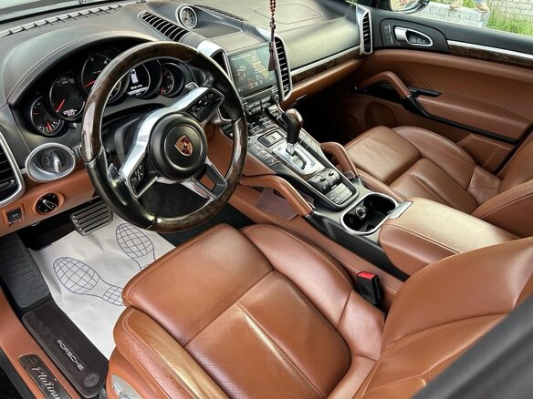2017 Porsche Cayenne Diesel II Рестайлинг (958), чёрный, 5345000 рублей - вид 10