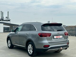 2018 Kia Sorento III Prime Рестайлинг, серебристый, 2135000 рублей, вид 3