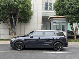2023 Mini Clubman Cooper II Рестайлинг, серый, 1800000 рублей, вид 3