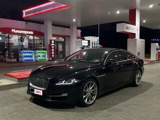 2016 Jaguar XJ IV (X351) Рестайлинг, чёрный, 2600000 рублей, вид 1