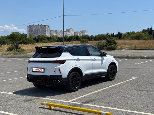 2023 Geely Coolray (Binyue Cool) I Рестайлинг, белый - вид 6
