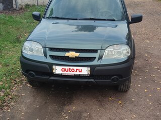 2018 Chevrolet Niva I Рестайлинг, зелёный, 650000 рублей, вид 1