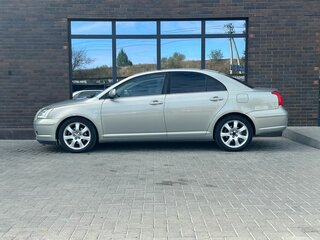 2005 Toyota Avensis II, серебристый, 690000 рублей, вид 2