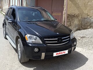 2008 Mercedes-Benz M-Класс 500 II (W164), чёрный, 800000 рублей, вид 3