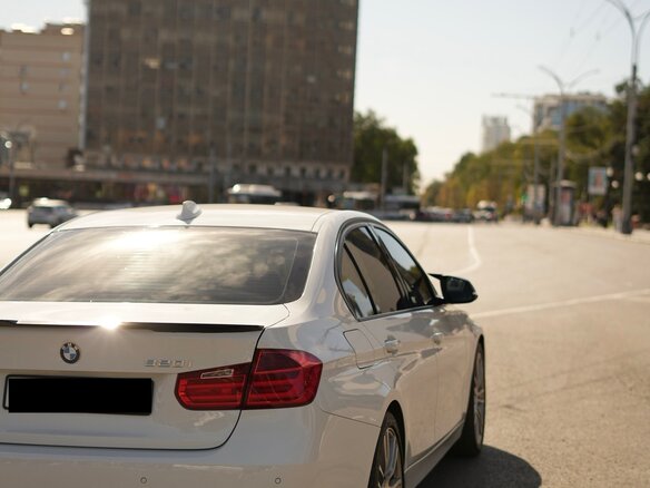 2012 BMW 3 серии 320i VI (F3x), белый, 1850000 рублей - вид 6