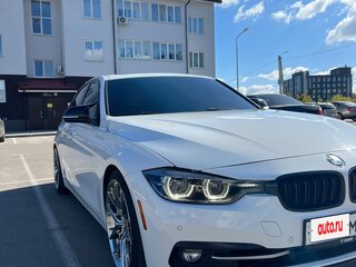 2017 BMW 3 серии 330i VI (F3x) Рестайлинг, белый, 2600000 рублей, вид 2