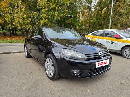 2010 Volkswagen Golf VI, чёрный, 700000 рублей, вид 5