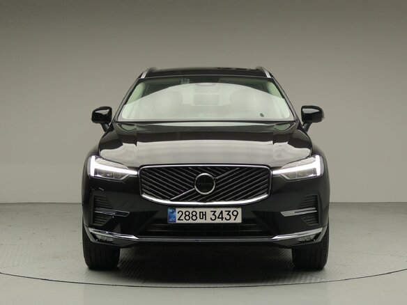 2026 Volvo XC60 II Рестайлинг 2, чёрный - вид 1