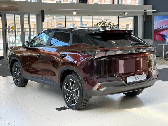 2026 Omoda C5 II, чёрный - вид 4