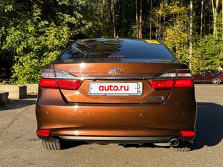 2017 Toyota Camry VII (XV50) Рестайлинг 2, коричневый, 2099999 рублей, вид 4