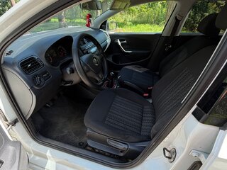 2017 Volkswagen Polo V Рестайлинг, белый, 650000 рублей, вид 5