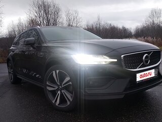 2020 Volvo V60 Cross Country II, чёрный, 3759000 рублей, вид 1