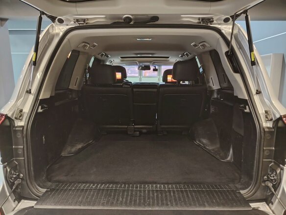 2012 Lexus LX 570 III Рестайлинг, серебристый, 4580000 рублей - вид 16