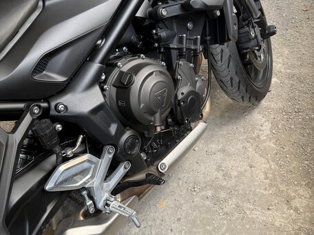 2023 Triumph Trident 660, чёрный, 780000 рублей, вид 5
