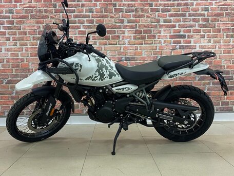 2025 Royal Enfield Himalayan, чёрный, 610000 рублей, вид 1