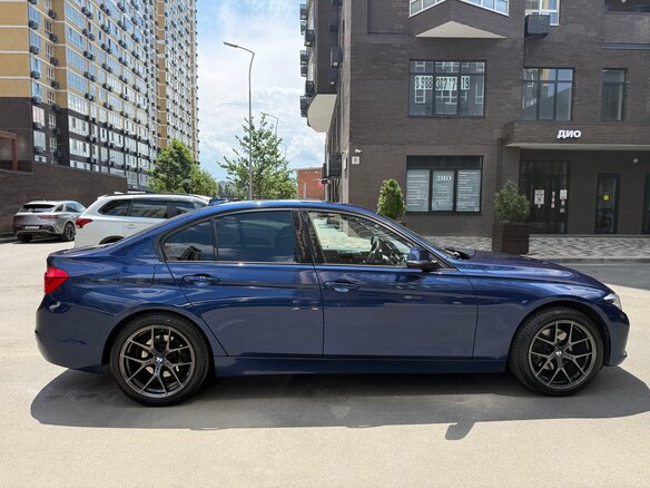 2018 BMW 3 серии 320d VI (F3x) Рестайлинг, синий, 2500000 рублей - вид 6