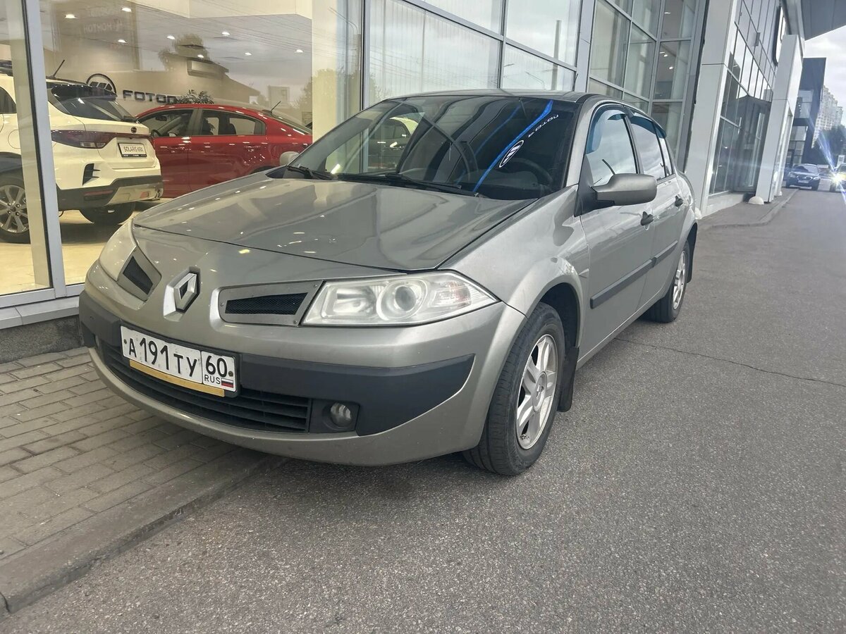 Открыть фотографии: Renault Megane II Рестайлинг