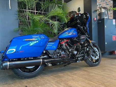 2026 Harley-Davidson CVO Street Glide, синий, 6500000 рублей, вид 2