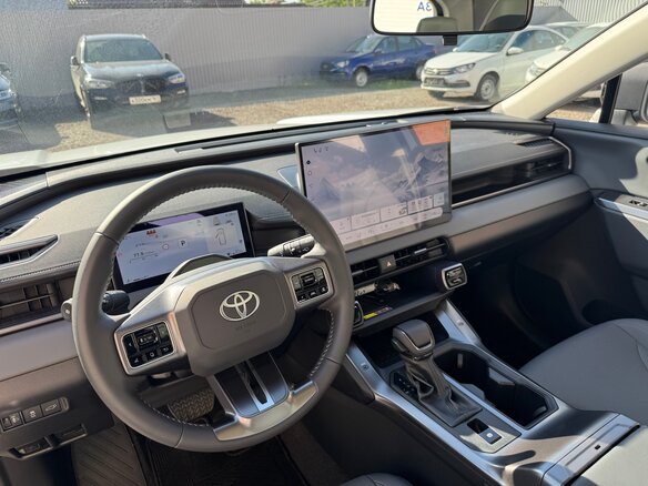 2026 Toyota RAV4 VI (XA60), белый, 4390000 рублей - вид 11